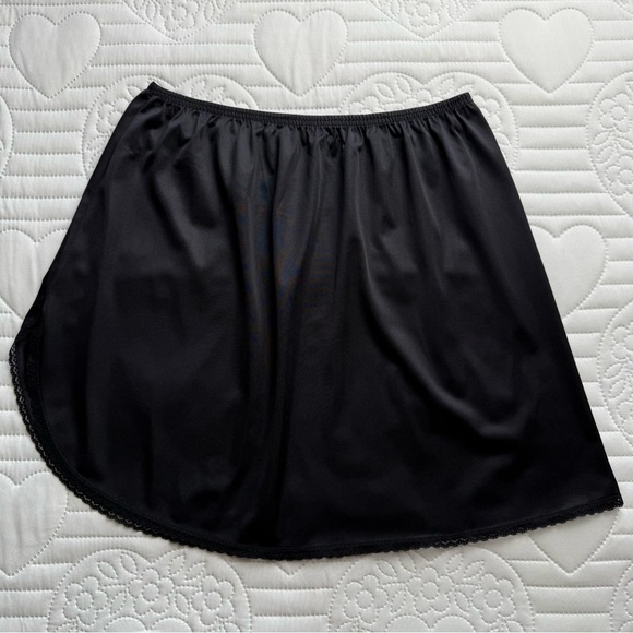 Vintage Vanity Fair Black Mini Nylon Half Slip Skirt Medium - Picture 8 of 9